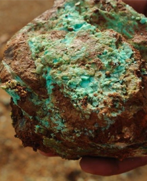 Menghasilkan bijih nikel berkualitas